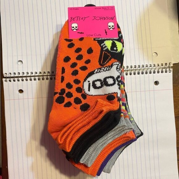 Betsy Johnson Halloween Socks - Picture 1 of 5